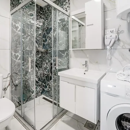 Private Near & Old Town Fast Wifi Apartment *
