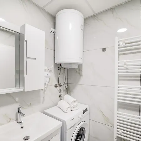Apartment Private Near & Old Town Fast Wifi